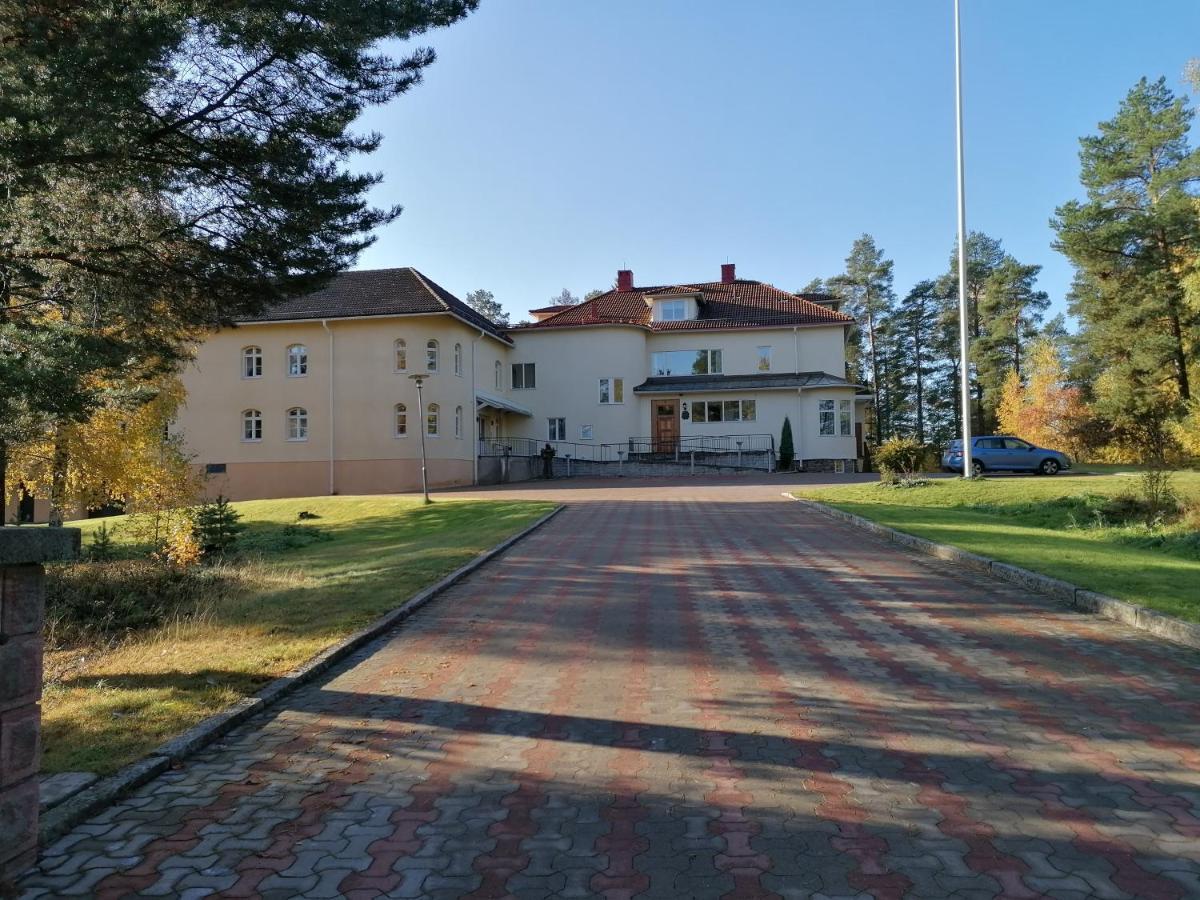Birgittagarden - Gaesthem - Birgittasystrarna Bed & Breakfast Фалун Екстериор снимка