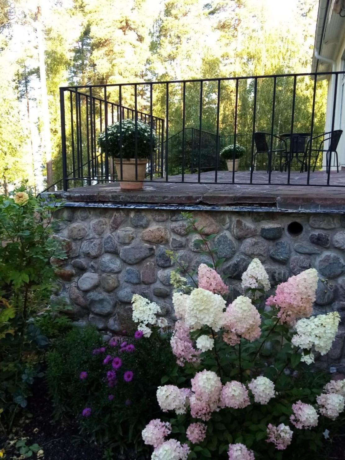 Birgittagarden - Gaesthem - Birgittasystrarna Bed & Breakfast Фалун Екстериор снимка